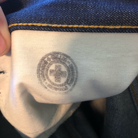 Imogene + Willie Mid Rise Dark Wash Skinny Jeans - Picture 8 of 9